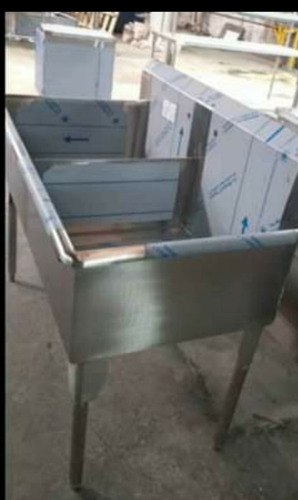 Imagen 7 de 9 de Mesas De Trabajo Fregaderos Y Topes En Acero Inoxidable