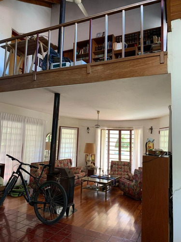 Importante Casa En Corazón De Villa Elisa!!!