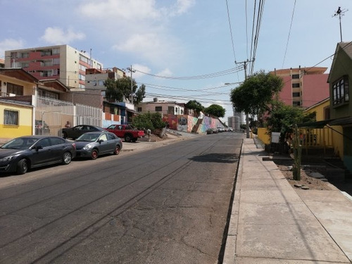 Imagen 1 de 4 de Terreno Construido, Excelente Ubicación