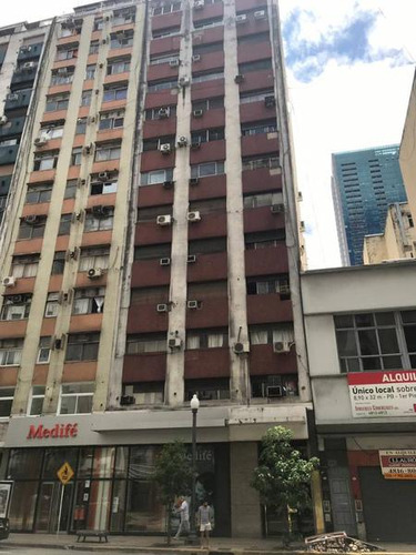 Departamento En Venta, Ubicado A Una Cuadra Y Media De La Av. 9 De Julio.