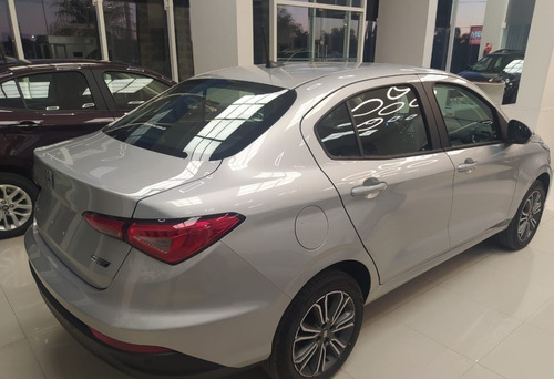 Fiat Cronos Precision Pack Style 1,8l Mt Cuero