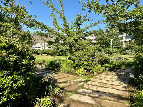 Dúplex En Exclusivo Condominio La Dehesa, Robles
