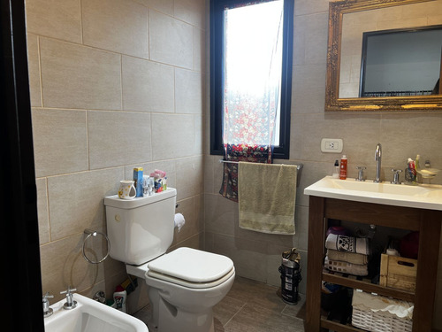 Casa En Venta 4 Ambientes Maria Eugenia Rv