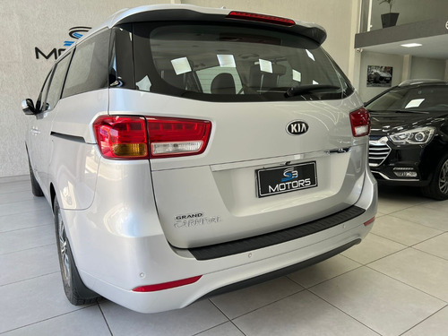 Kia Grand Carnival 3.3 Ex 5p