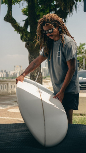 Imagem 5 de 7 de Camiseta - Pranchas Especiais (estonada)