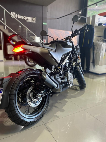 Husqvarna 401 Svartpilen | No Z400 Duke 390 Dominar