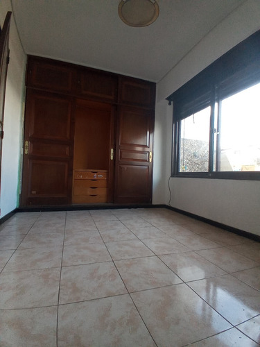 Imagen 9 de 14 de Departamento 5 Amb C/ Balcón Terraza Y 2 Cocheras.