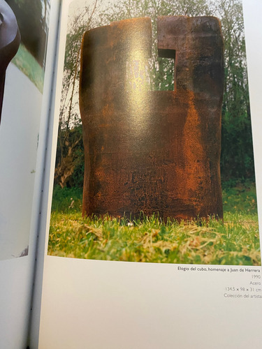 Chillida. Escultura. Escultor Vasco. Guipúzcoa. Libro. (Usado)