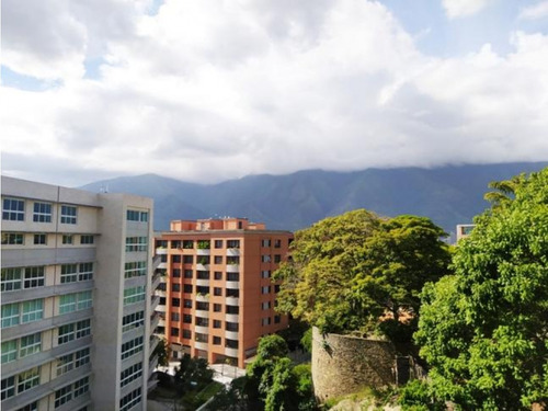 Hermoso Ph En Venta En Lomas De Las Mercedes 244m2 3h+s/4b+s/4p