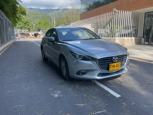 Mazda 3 2.0 Sport Touring