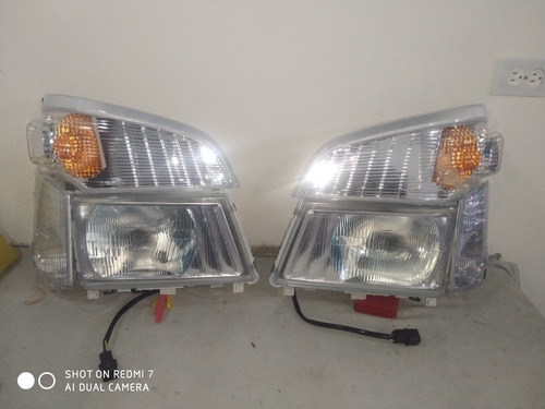 Faro Mitsubishi Canter Fuso Izquierdo Derecho 2010 A 2018