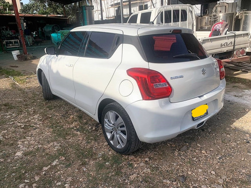 Imagen 2 de 9 de Suzuki Swift 2018 Versión Americana Excelentes Condiciones