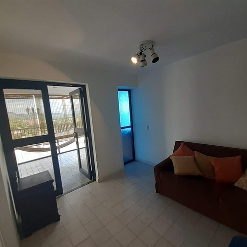 Imagen 7 de 12 de Venta Apartamento Edificio Isla Blanca