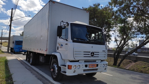 Imagem 4 de 13 de M Benz 1720 2005 Bau 8.90 Mts 1618 1620 23220 2422 2428 1518