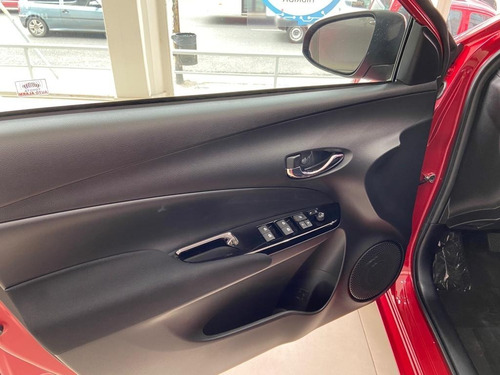 Imagen 4 de 19 de Toyota Yaris 5p Xls 6mt My 2022 Reserva De Cupo Mr