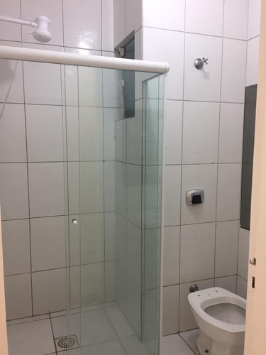 Imagem 1 de 14 de Duas Casas Geminadas Á Venda