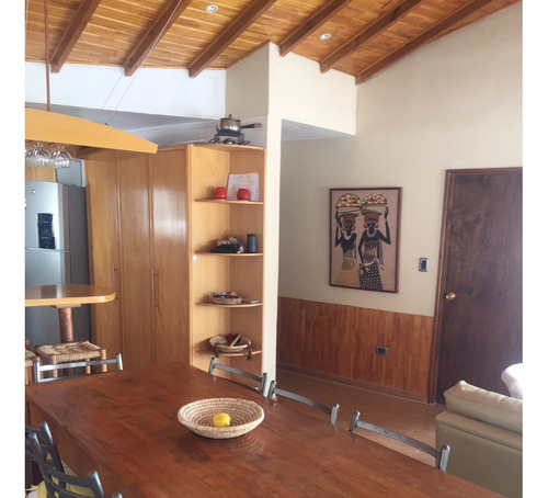 Exquisita Casa, Increíble Ubicación, Vista Panoramica.