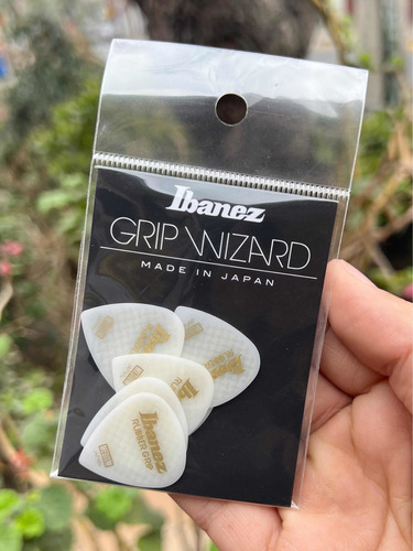 Uñetas Ibanez Grip Wizard Made In Japon Perla Pack De 6