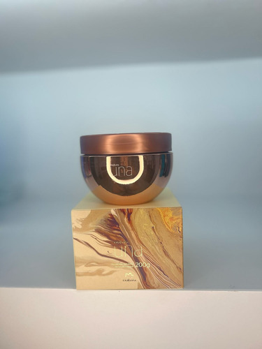 Crema hidratante corporal perfumada tradicional Natura A, 200 g