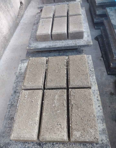 Imagem 4 de 4 de Forma Para Paver,bloquetes,20x10x6cms Cimento,concreto