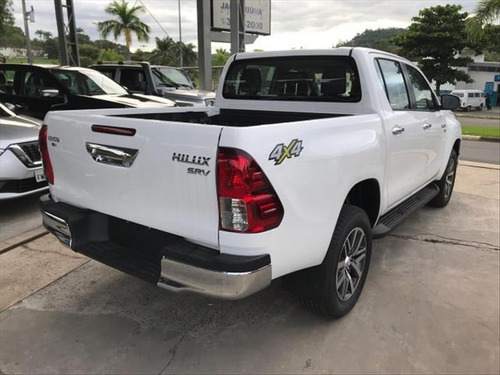 Imagem 2 de 10 de Toyota Hilux 2.8 D-4d Turbo Cd Srv 4x4