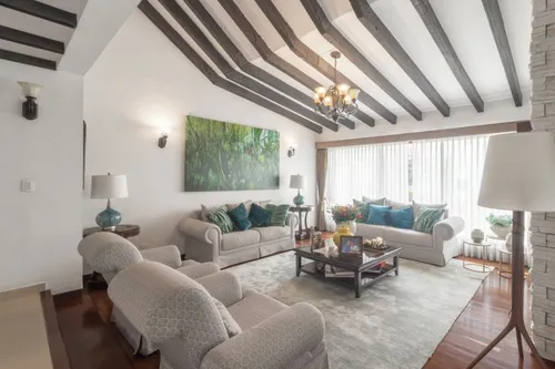 Casa En Venta En Malibu. Cod V14757