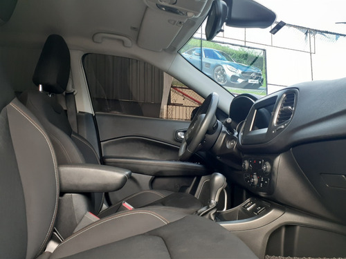 Imagem 8 de 11 de Jeep Compass