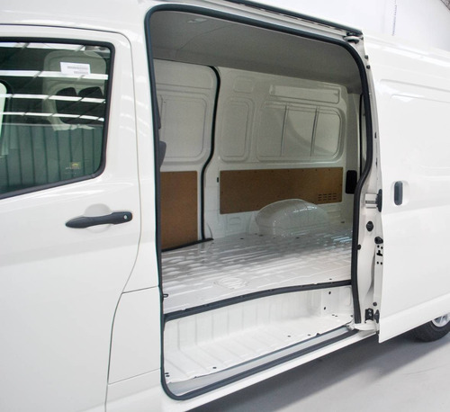 Toyota Hiace 2.8 Tdi Furgón 6at L2h2 3a 5p