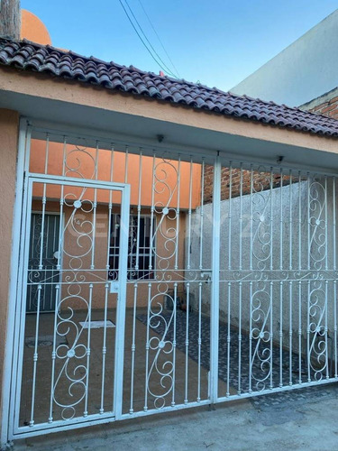 Se Vende Casa En  San Pedrito Tlaquepaque, Jalisco