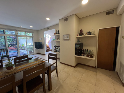 Casa De 5 Ambientes Con Jardín Y Pileta En Venta  Belgrano R   Excelente Ubicación Residencial