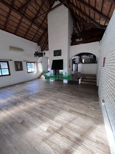 Imagen 3 de 25 de Casa En Venta En El Pinar Al Sur 275 M2 ,piscina 102m2