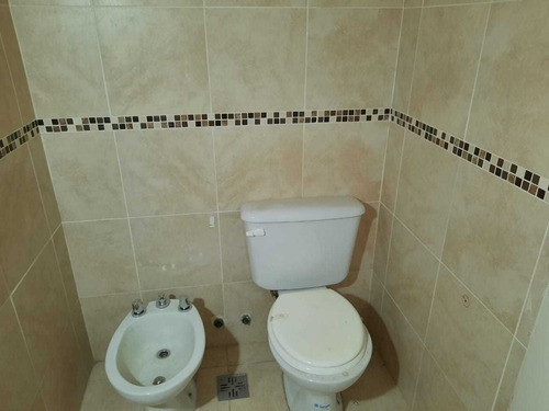 Venta Triplex C/cochera Y Patio En Muñiz!!(s/exp).