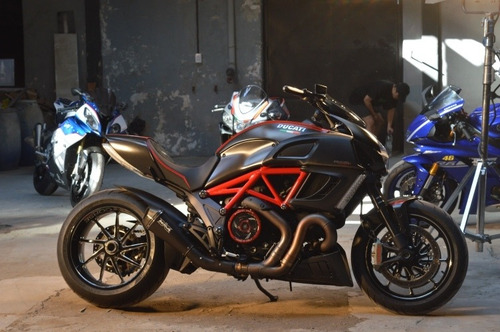 Ducati Diavel Star Carbon Red 1200