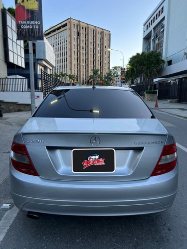 Imagen 4 de 11 de Mercedes Benz C200