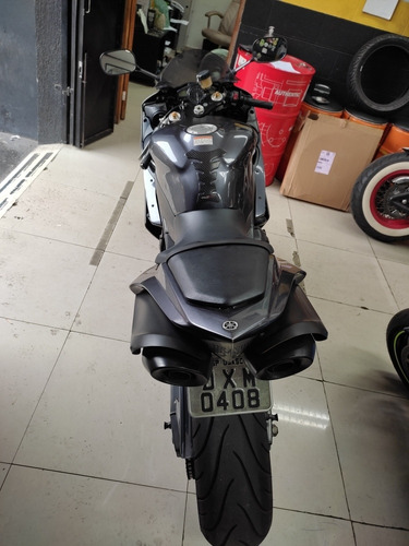 Imagem 4 de 7 de Yamaha Yzf R1