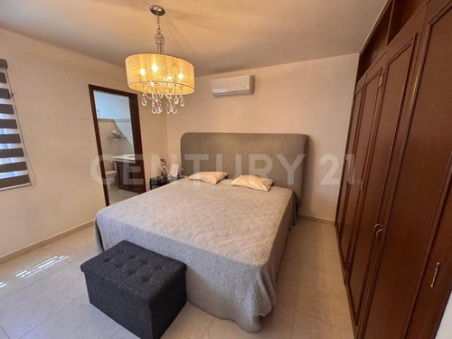 Casa En Venta En Las Quintas