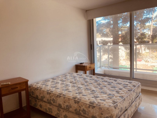 Imagen 12 de 22 de Apartamento En Venta De 2 Dormitorios Con Parrillero Propio, Punta Del Este