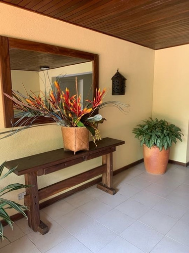 Imagen 2 de 15 de Se Vende Pb 330m2 3h+s/3b+s/2p La Lagunita 0512