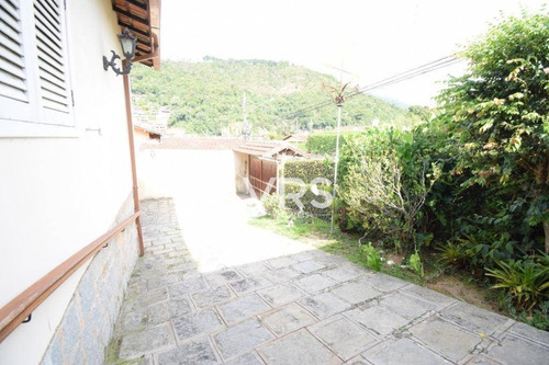 Casa Com 4 Dormitórios À Venda, 200 M² Por R$ 920.000,00 - Jardim Cascata - Teresópolis/rj - Ca0347