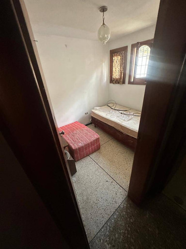 Yr Apartamentoquinta A Precio De Oportunidad En Trigal Sur