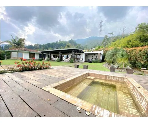 Increíble Casa Campestre Con Hermoso Lote. Código 57