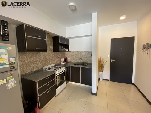 Imagen 3 de 18 de Hermoso Semipiso En Villa Ballester Centro!