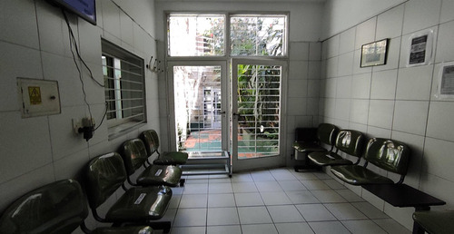 Imagen 8 de 18 de Local En Venta En Almagro