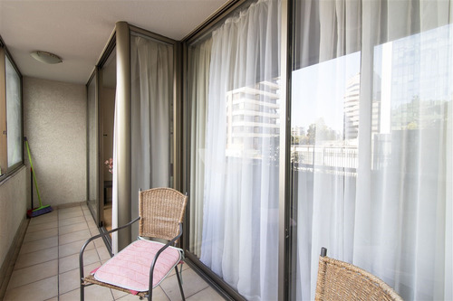 Departamento En Venta De 1 Dorm. En Las Condes