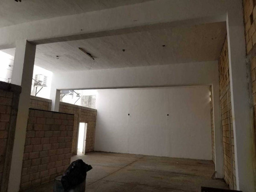 Imagen 3 de 10 de Bodega En Venta Sobre Avenida Ideal Para Atención Al Publico O Como Bodega P3303