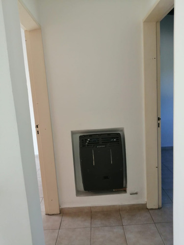 Oportunidad Dueño Vende Por Viaje, Cómodo Dúplex 3 Ambientes Con Cochera.
