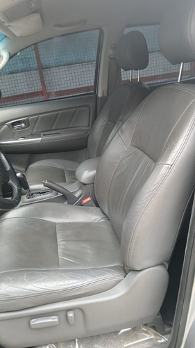 Toyota Hilux 2.7 Srv Cab. Dupla 4x4 Flex Aut. 4p