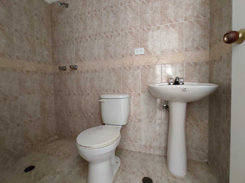 Imagen 9 de 13 de Invalmhouse Inmobiliaria. Villas Partenopemar Apartamentos Entrada De Higuerote 1 Hab Y 2 Hab