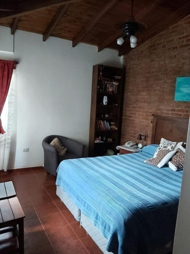 Imagen 4 de 6 de Casa Al Fondo Con 2 Dormitorios