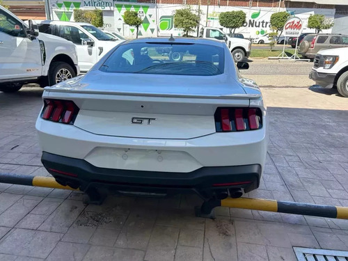 Ford Mustang 5.0l Gt V8 At
